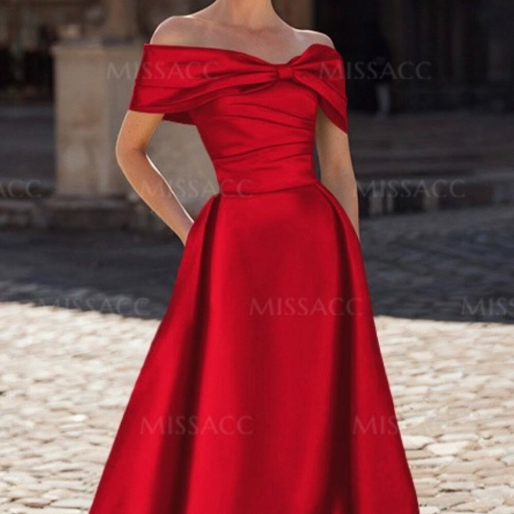 Beautiful red dress!